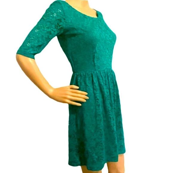 Mystic Short Sleeve Nylon Crochet Lace Dress - Picture 4 of 12